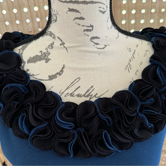 Adrienne Vittadini Size 4 Women's Sleeveless Sheath Blue Dress Ruffle Neckline - Picture 5 of 9